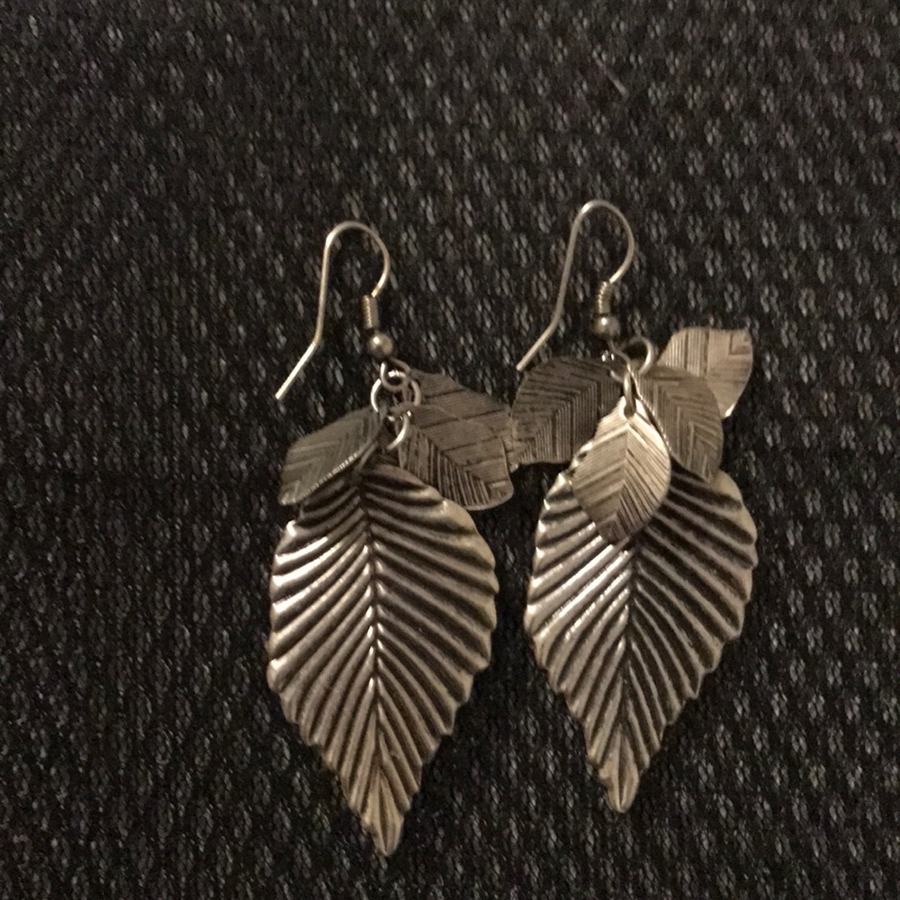 Leaf fashion earnings